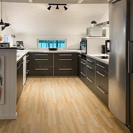 Beautiful In With Kitchen Holiday home